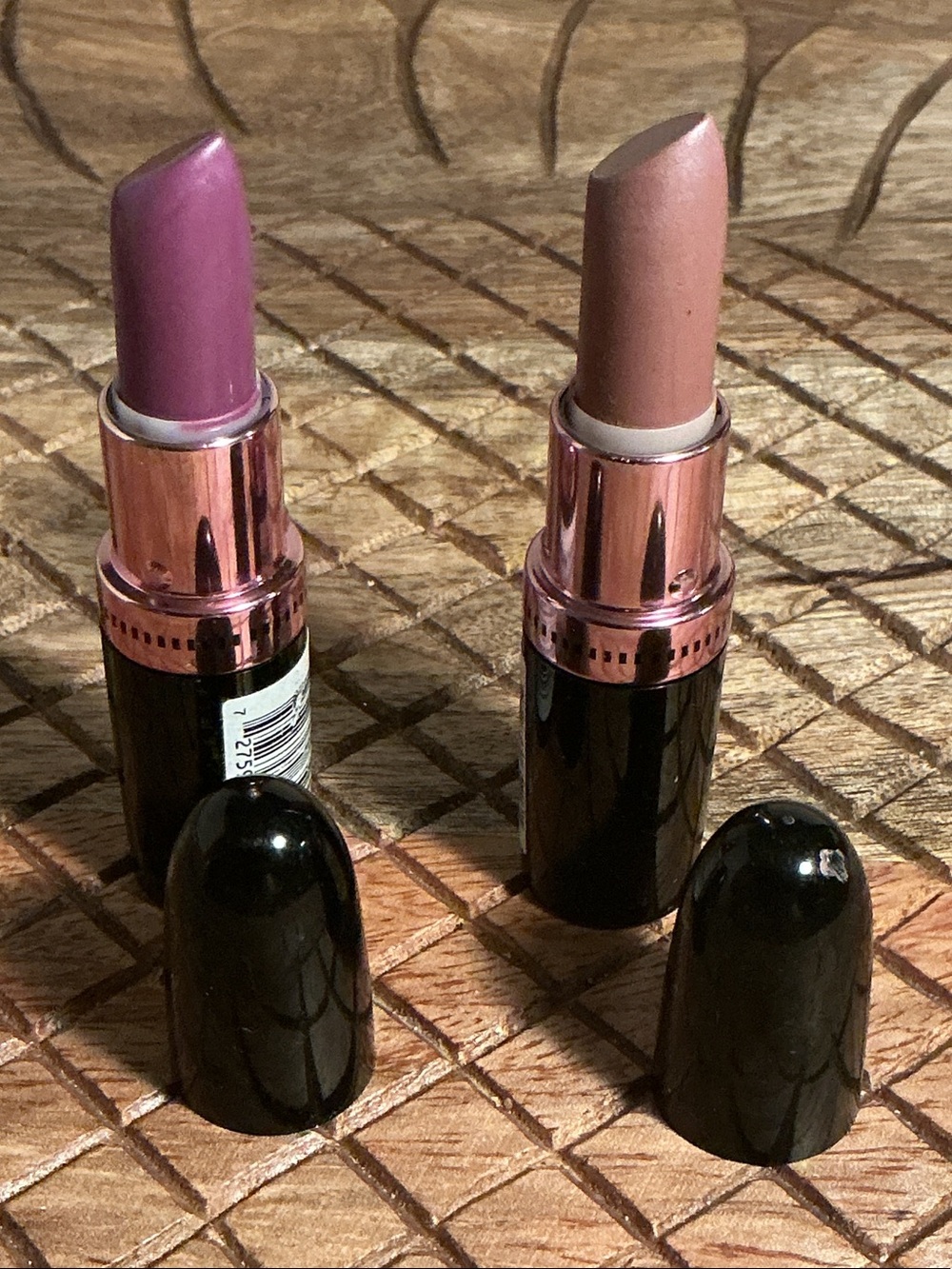 NWT Dual Set of Sassaby Lipstick Set — Vibrant Mauve and Soft Nude